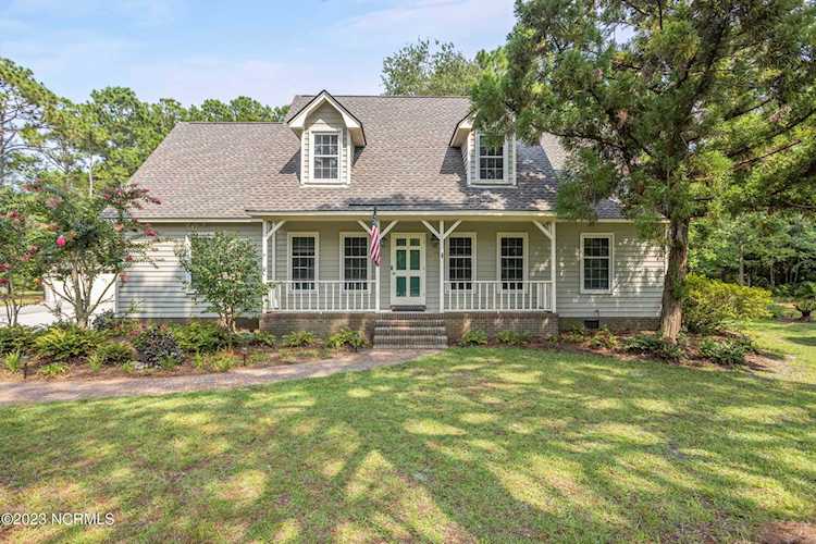 Real Estate & property in Wilmington NC at 4001 Chapra Dr the latest price of $650,000 in Zipcode 28412 Photo 1