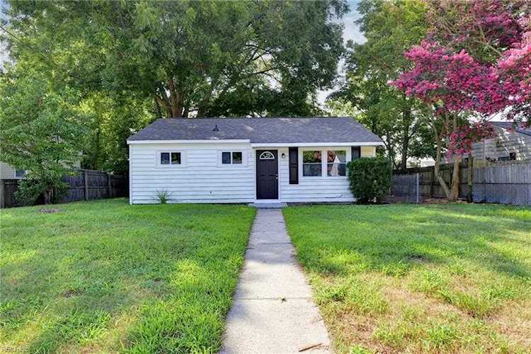 home for sale in Fordham Hampton VA 23663 - MLS 10497222 Photo 1