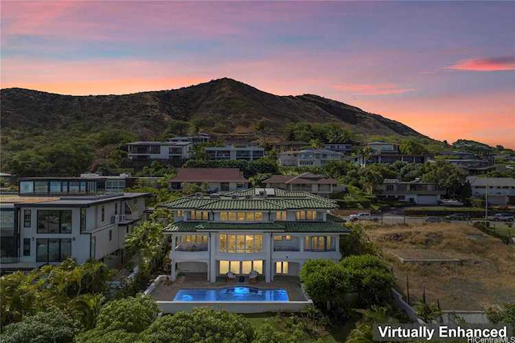 3857 Poka Street Honolulu, HI 96816