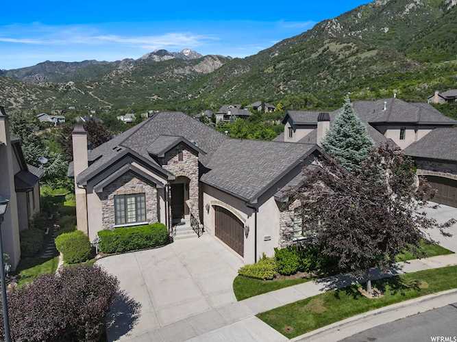 3101 E Scenic Valley Ln Sandy, UT 84092