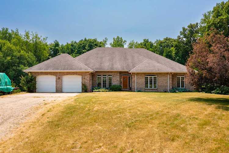 11395 Gilkey Rd Plainwell, MI 49080