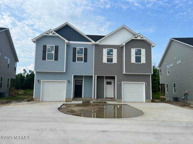 407 Blockade Shoal Ln Jacksonville, NC 28546