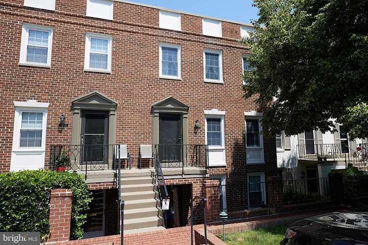 3251 Sutton Place NW #B Washington, DC 20016 | MLS DCDC2098498 Photo 1