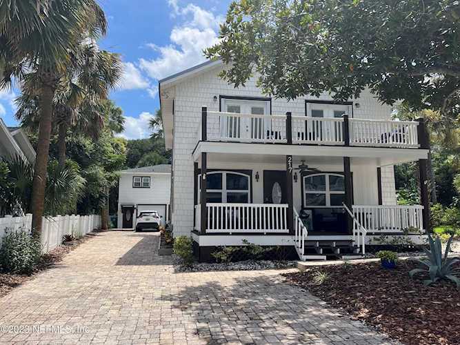 217 Davis ST Neptune Beach, FL 32266