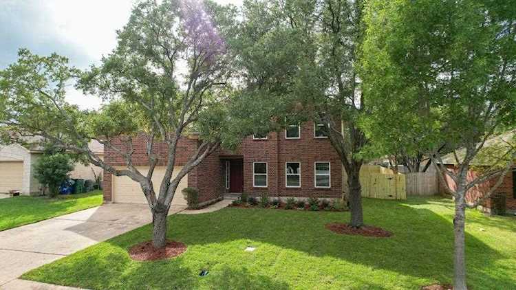 1905 Timberwood DR Cedar Park, TX 78613