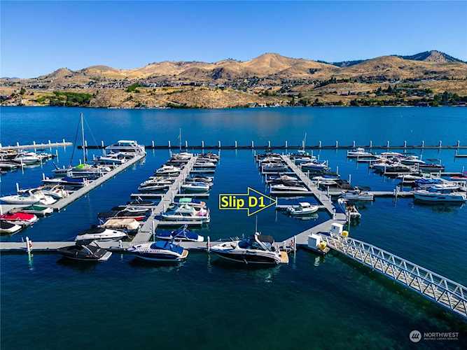 1350 W Woodin Ave #D1 Chelan, WA 98816