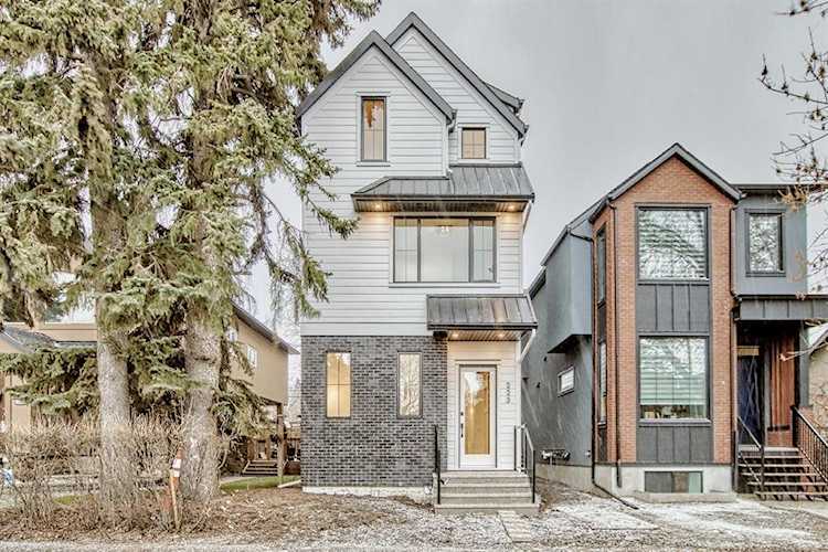 223 9 Ave NE Calgary, AB T2E 0V5