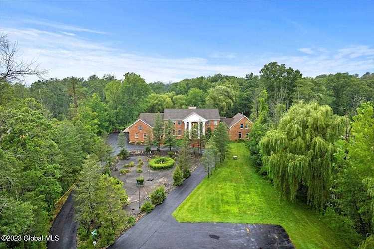 20 Nott Rd Rexford, NY 12148
