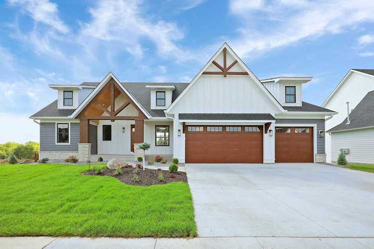 6329 Blackoaks Lane N Maple Grove, MN 55311