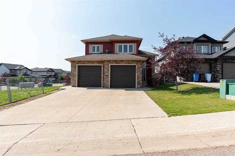 304 Gravelstone Rd Fort McMurray, AB T9K 0