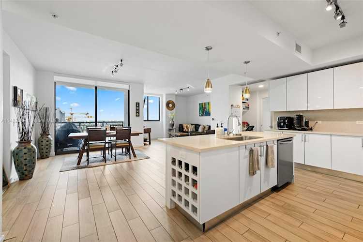 999 SW 1st Ave #2306 Miami, FL 33130