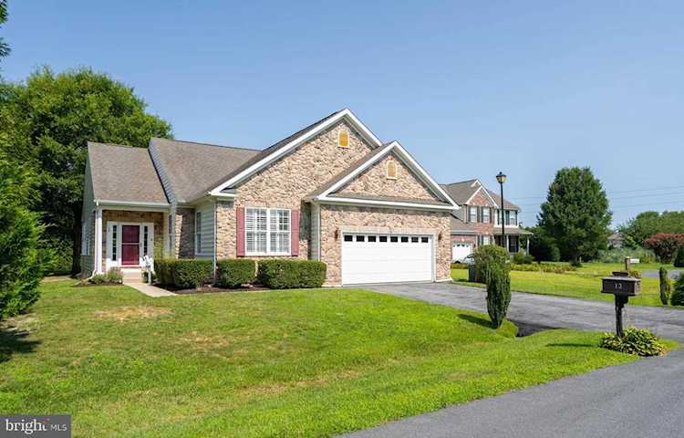 13 Edisto Ct Ocean View, DE 19970