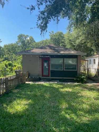 1612 E Central Blvd Orlando, FL 32803 | MLS V4931645 Photo 1