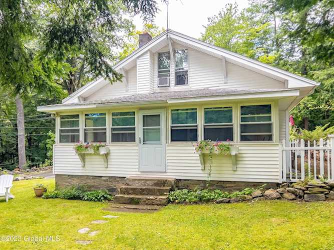 6 Avenue A Petersburgh, NY 12138