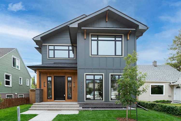 2213 5 Ave NW Calgary, AB T2N0S8