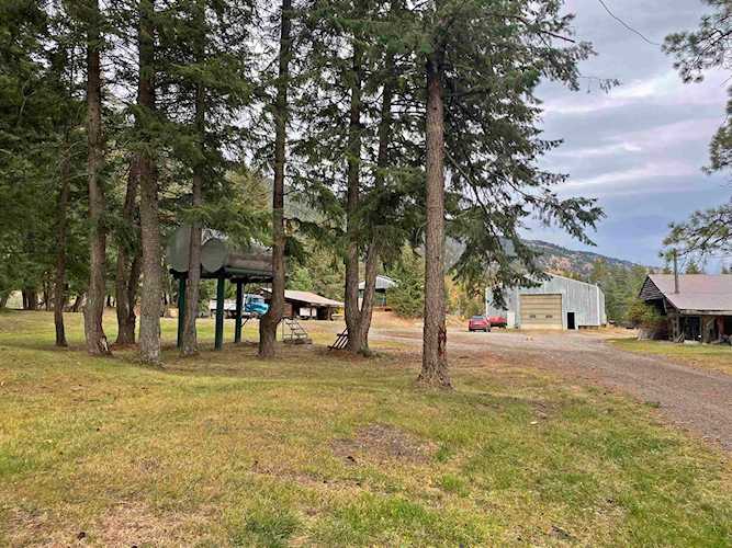 2 Mclure Ferry Road No City Value, BC V0E 2H0 MLS® R2805476