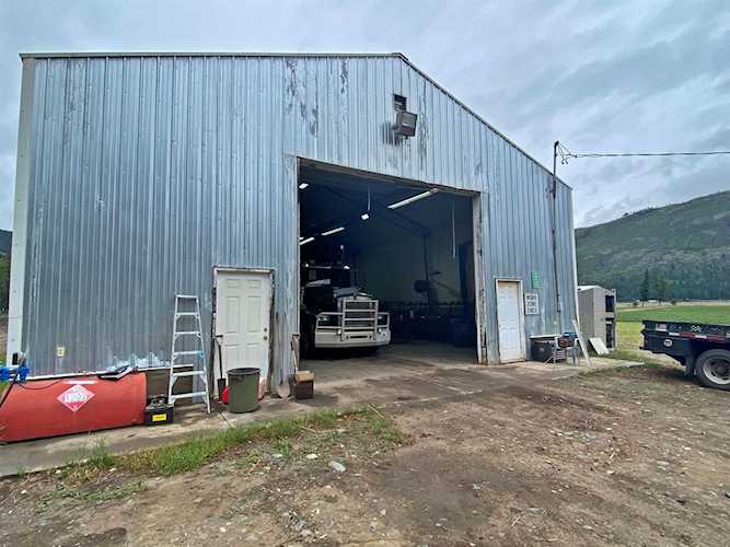 2 Mclure Ferry Road No City Value, BC V0E 2H0 MLS® R2805476