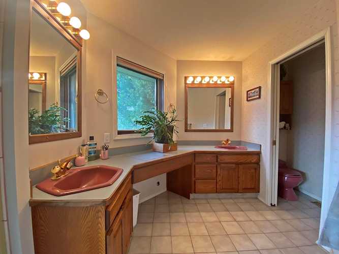 2 Mclure Ferry Road No City Value, BC V0E 2H0 MLS® R2805476