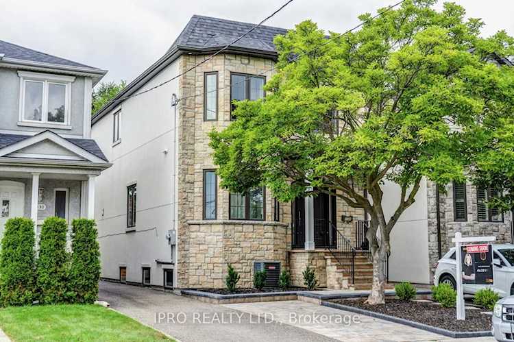 1134 Greenwood Ave Toronto, ON M4J 4E6