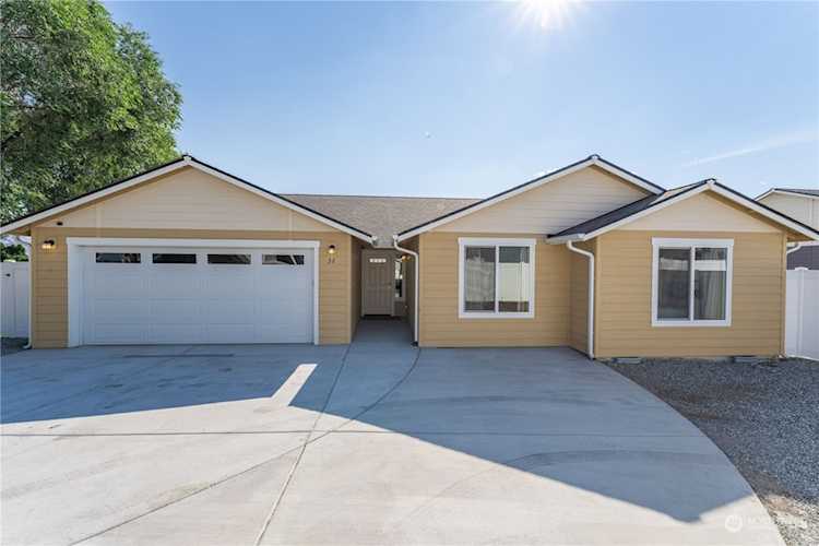32 Honeycrisp Ln Manson, WA 98816