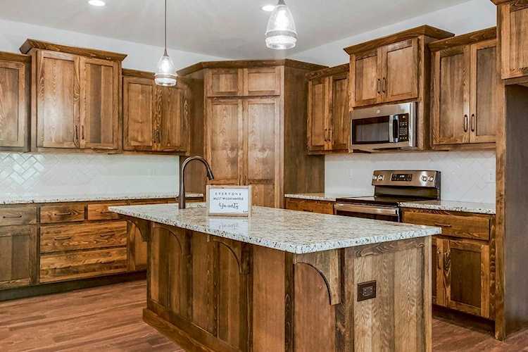 6114 Park St Shawnee, KS 66216