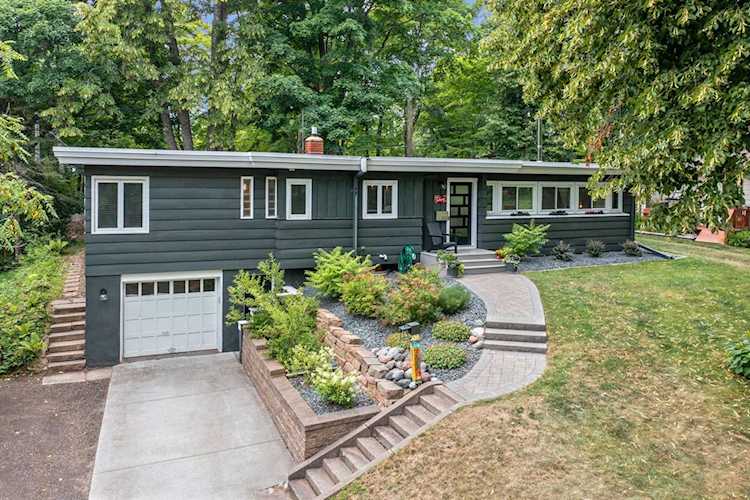 1925 Hartley Road Duluth, MN 55803