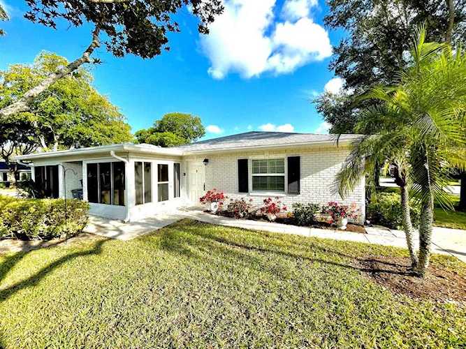 10074 S 42nd Terrace #140 Boynton Beach, FL 33436