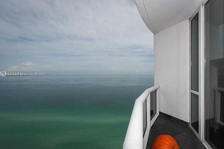 15811 Collins Ave #2904 Sunny Isles Beach, FL 33160