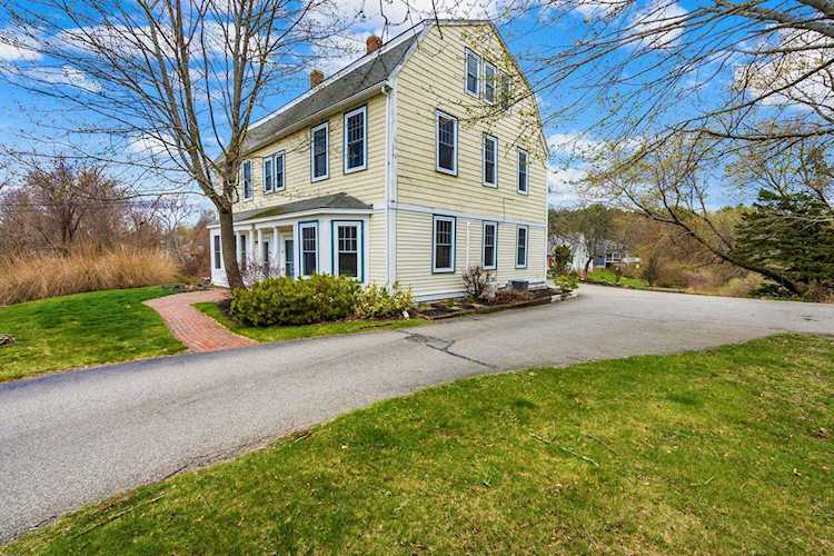 248 Peverly Hill Rd #2 Portsmouth, NH 03801 | MLS 4949761 Photo 1
