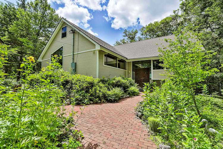109 High Bridge Rd Lyndeborough, NH 03082