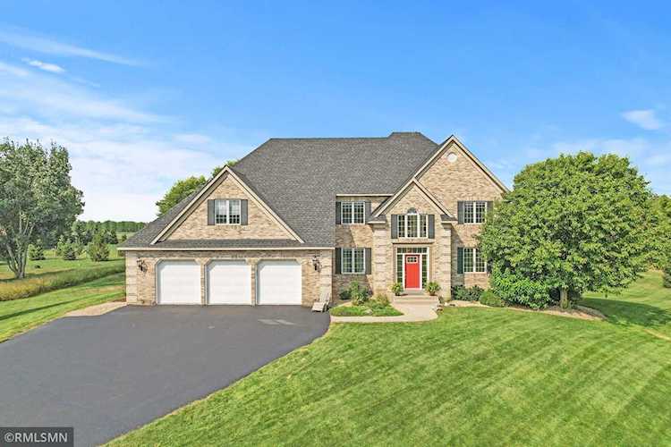 7 Bayhill Road Dellwood, MN 55110