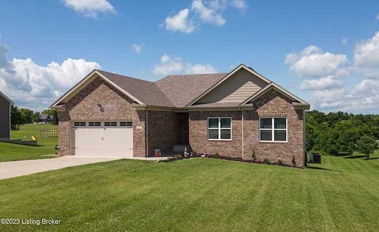 127 Reagan Dr Taylorsville, KY 40071