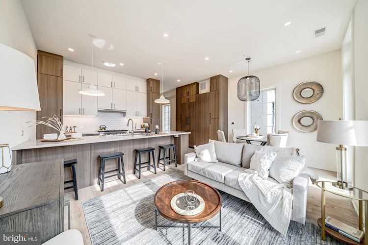 442.5 R St NW #B Washington, DC 20001