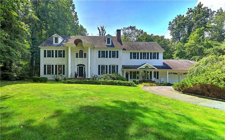 11 Hunters Ridge Woodbridge, CT 06525