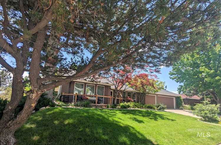 3131 N 24th Way Boise, ID 83702