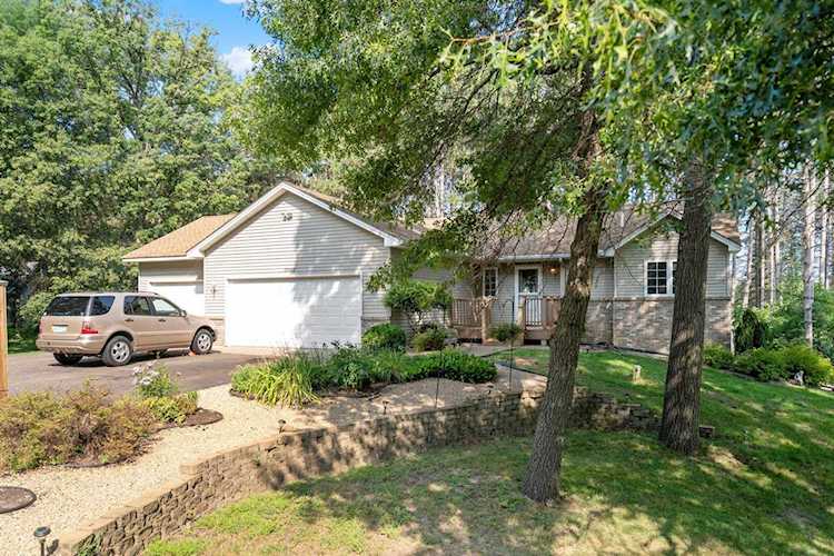 29420 Hillcrest Drive Wyoming, MN 55079
