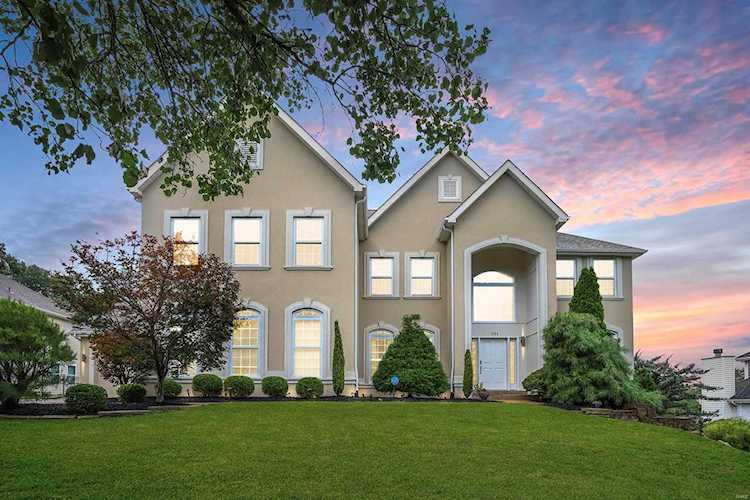 1290 Polo Lake Dr Ellisville, MO 63021