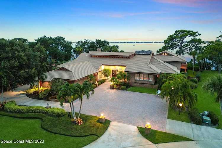 3950 N Riverside Drive Indialantic, FL 32903