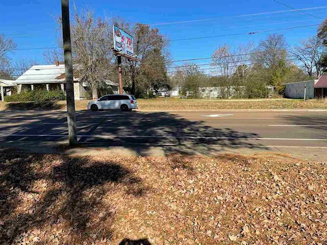 1445 Wayne Rd Savannah, TN 38372