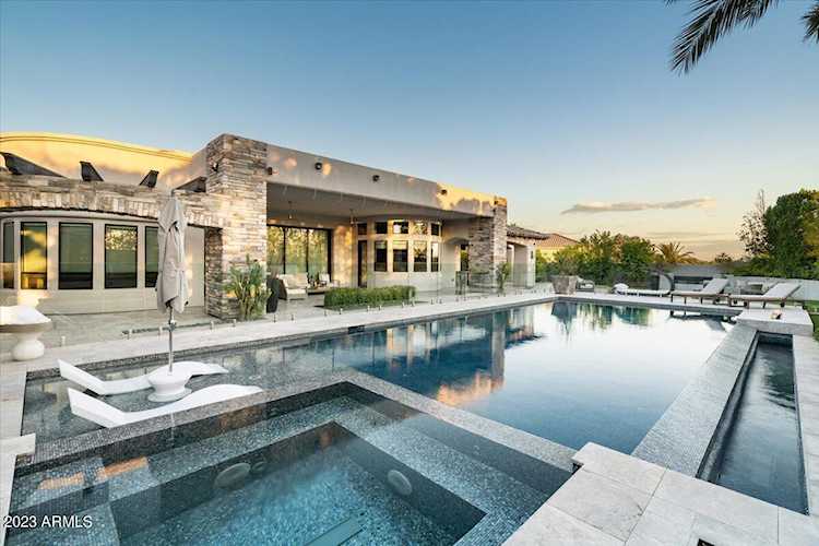24450 N 100th Lane Peoria, AZ 85383