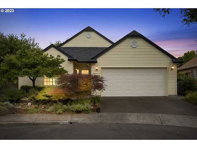 2901 SE 161st AVE Vancouver, WA 98683