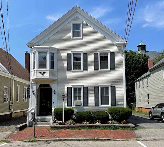 503 State St #1 Portsmouth, NH 03801 | MLS 4940381 Photo 1