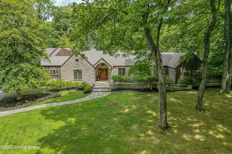 1603 Glenbrook Rd Anchorage, KY 40223