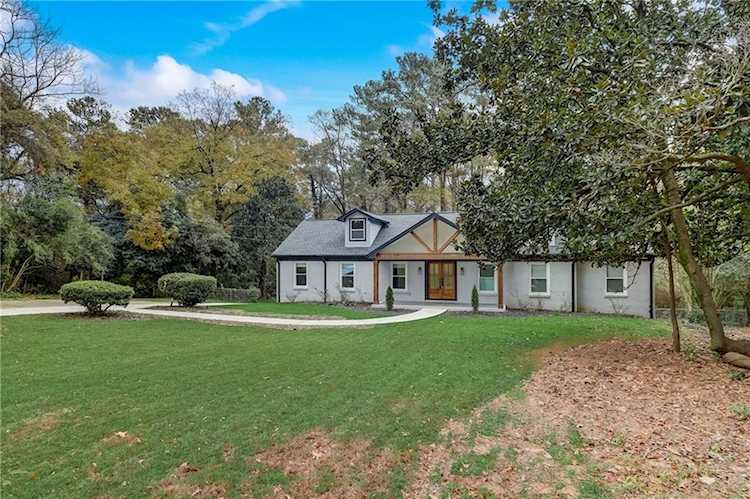 740 Moores Mill Road NW Atlanta, GA 30327