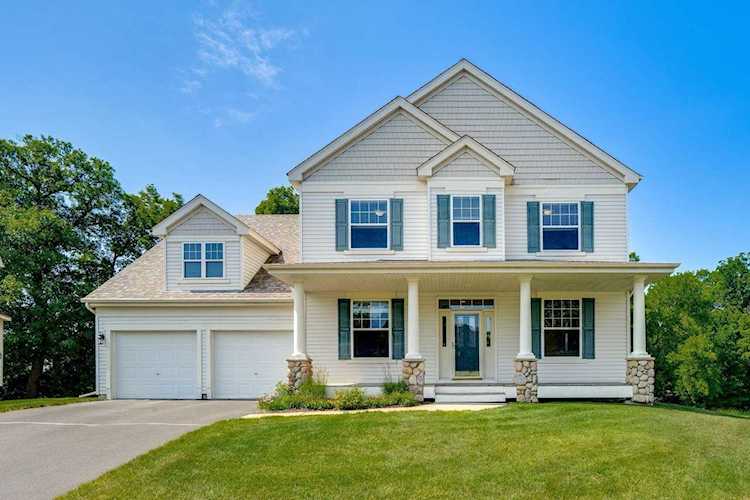 6261 Ladyslipper Circle Mound, MN 55364
