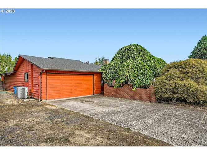 12608 NW 38th AVE Vancouver, WA 98685