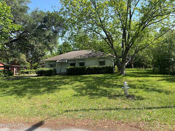 4221 Cedar Ave Wilmington, NC 28403