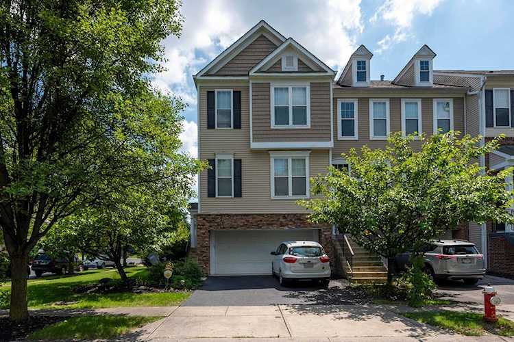 2844 Acarie Drive Columbus, OH 43219