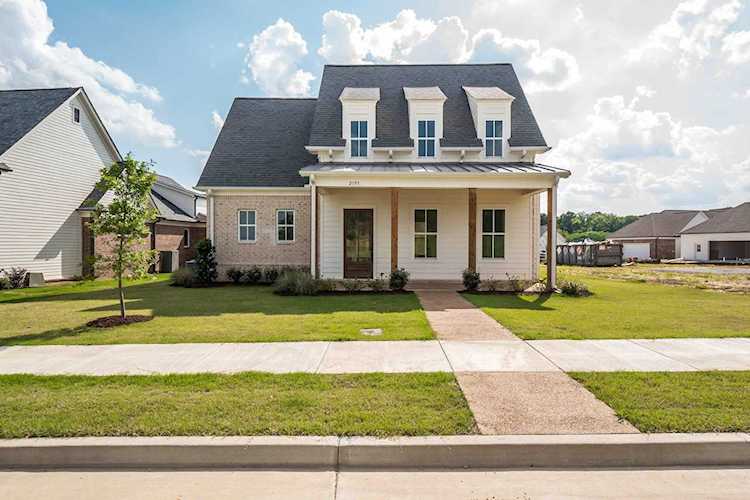 2155 N Greenbrier Lakes Blvd Piperton, TN 38017