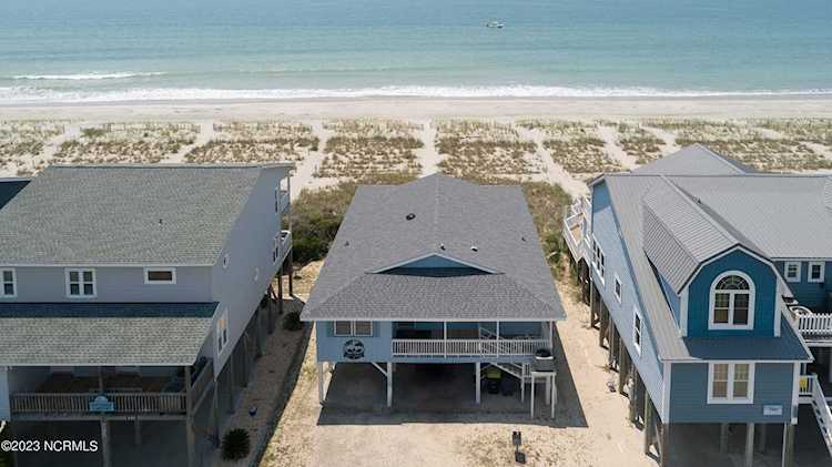 697 Ocean Blvd W Holden Beach, NC 28462
